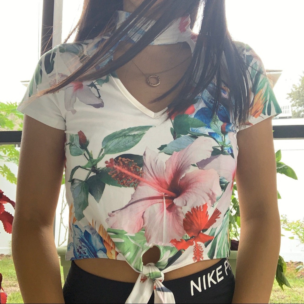 COPY - Floral choker crop top